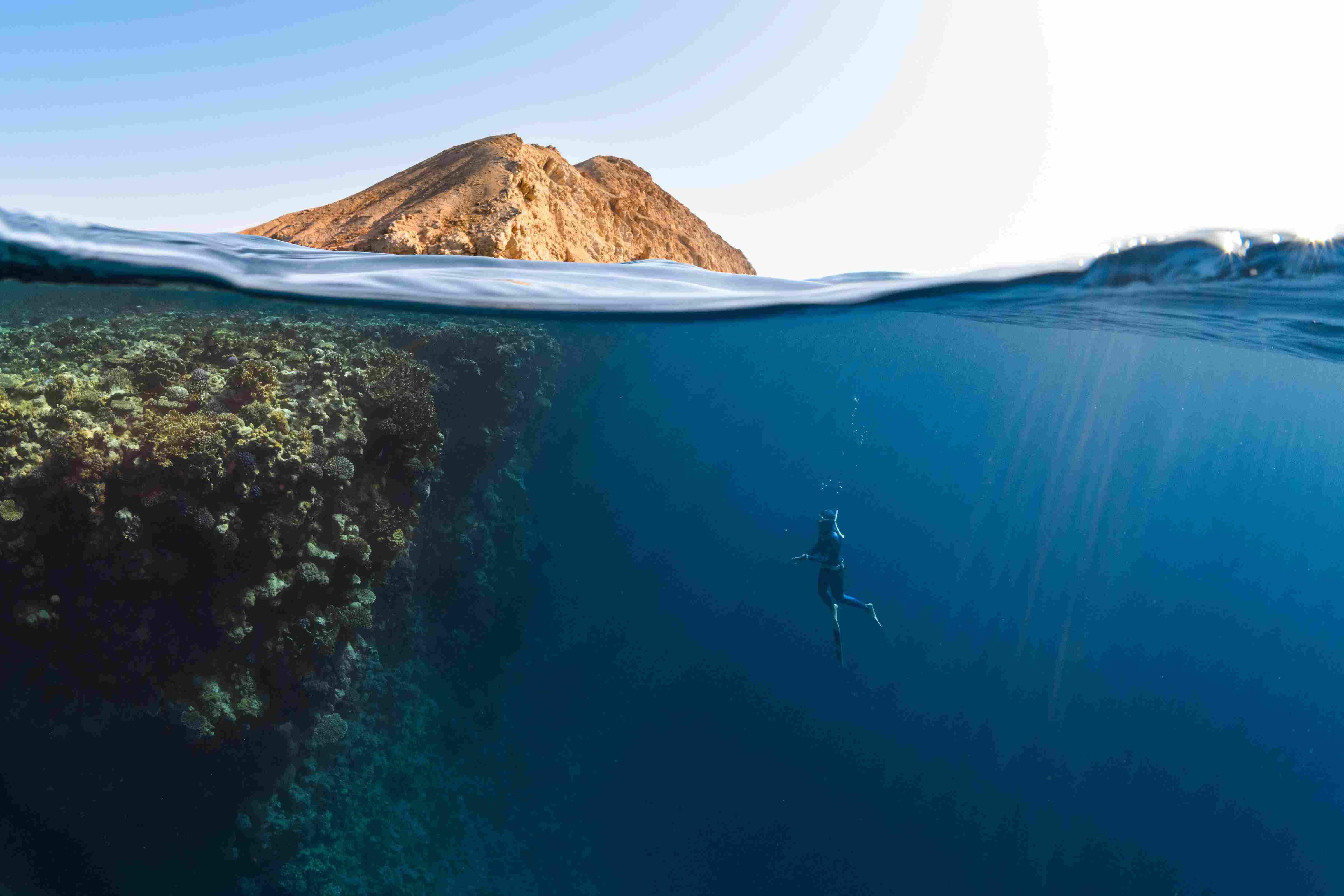 Remote island diving entry point