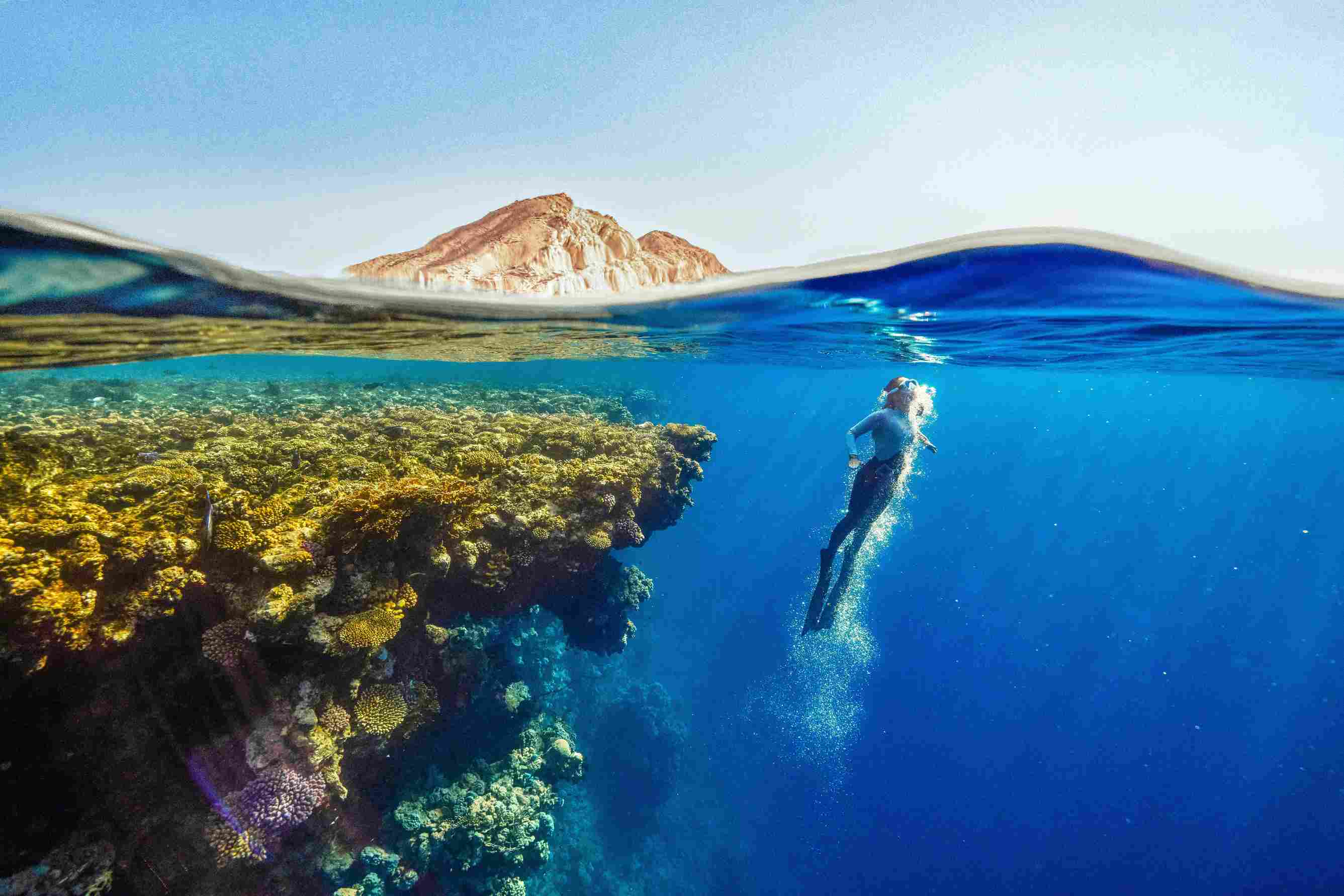 Private island coastline dive route